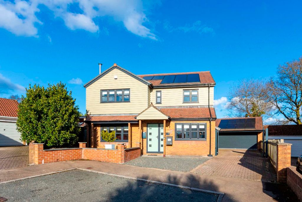 Property photo 2 of 66