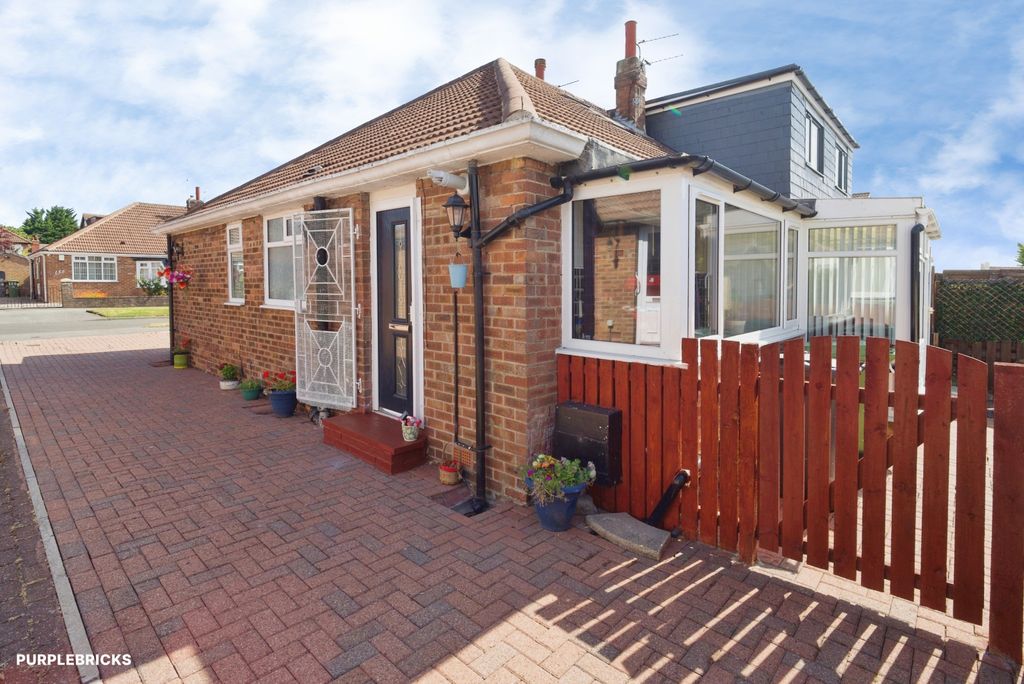 Property photo 2 of 20