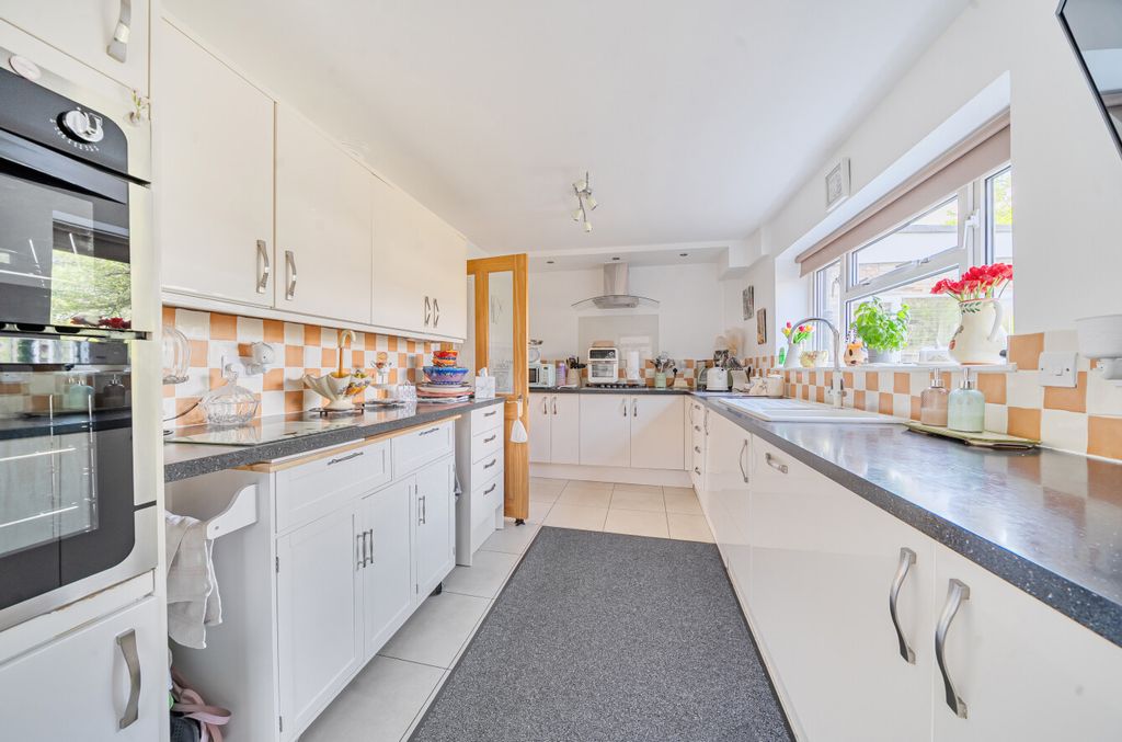 Property photo 3 of 25 1452593-11-69F0c6...