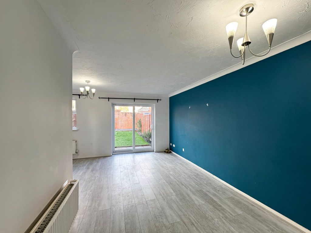 Property photo 3 of 27