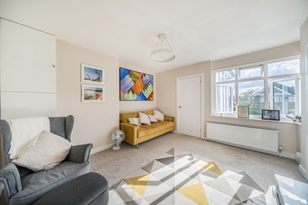 Property photo 2 of 19 1346629-1-68B1d30...