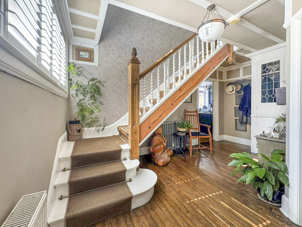 Property photo 3 of 23 Hallway