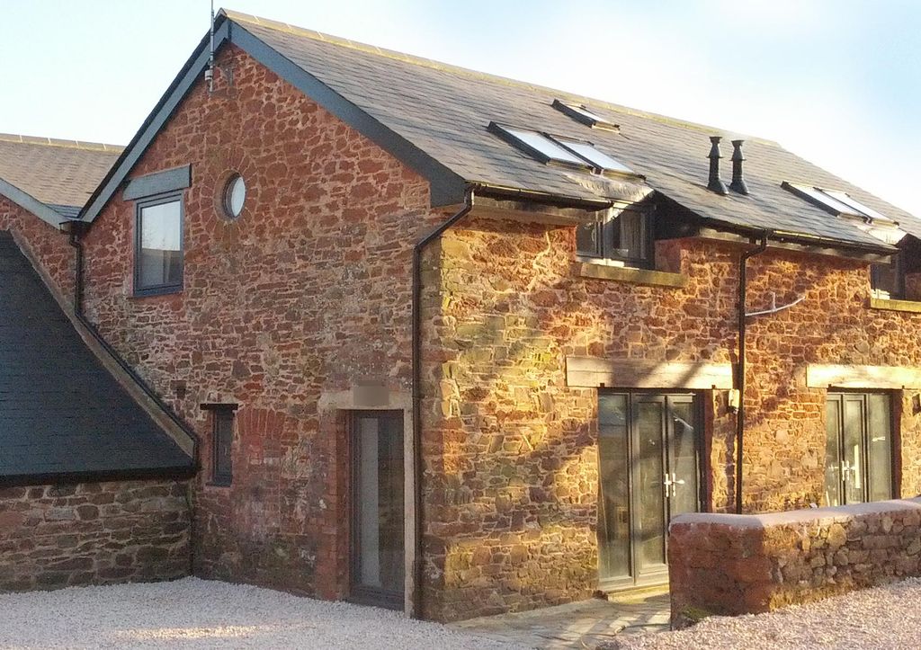 Property photo 1 of 11 Photo 0