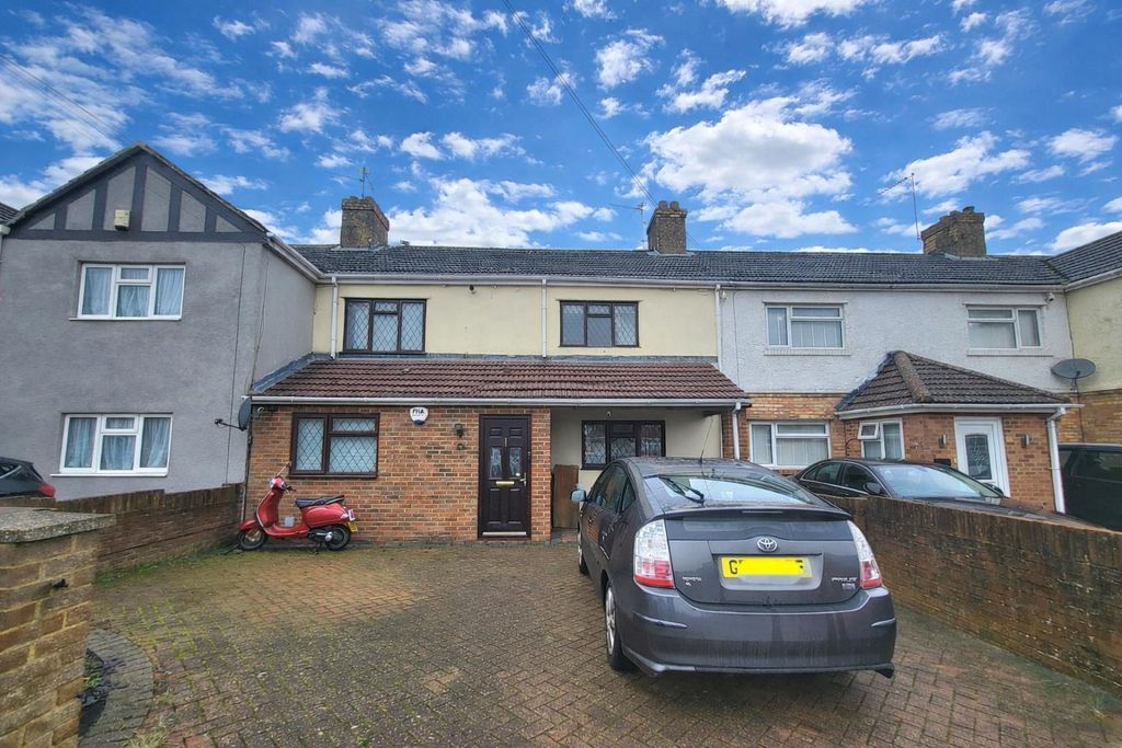 Property photo 1 of 19 External