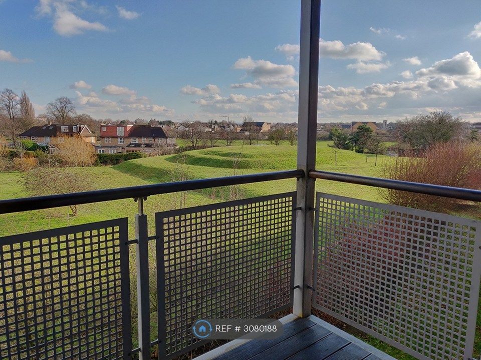 Property photo 1 of 8 Balcony