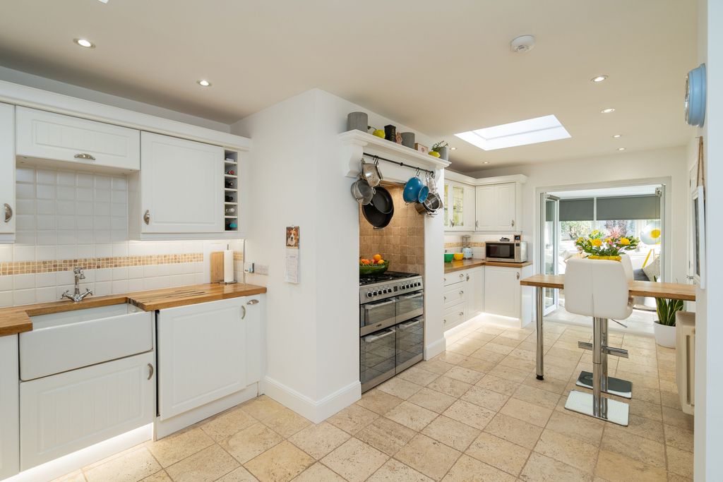 Property photo 3 of 23 Property Image 3