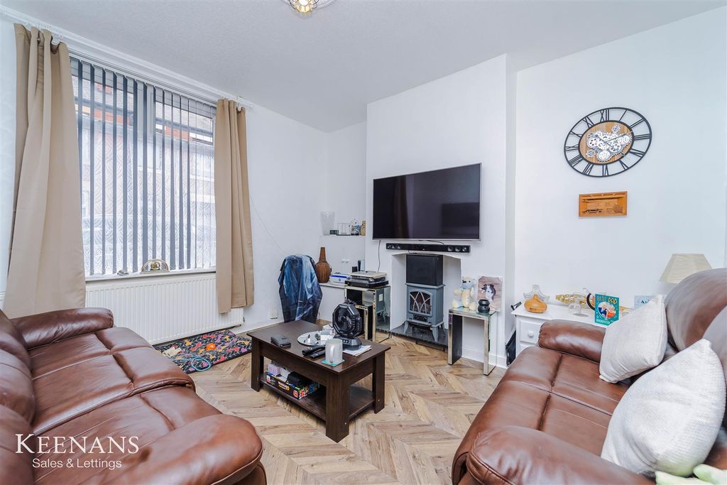Property photo 3 of 18 2.Jpg