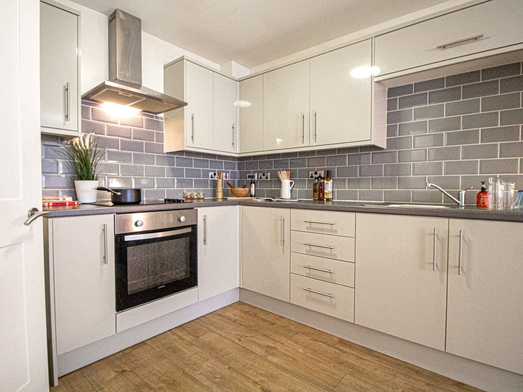 Property photo 3 of 14