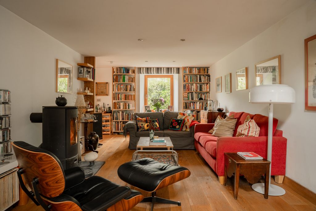 Property photo 1 of 30 311729 - _A749407-Hdr-3.Jpg