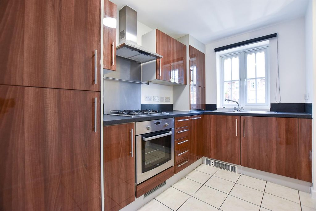 Property photo 2 of 17 Kitchen.Jpg