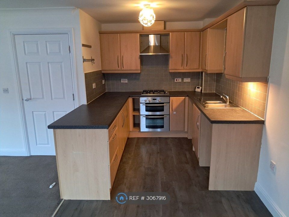 Property photo 1 of 2