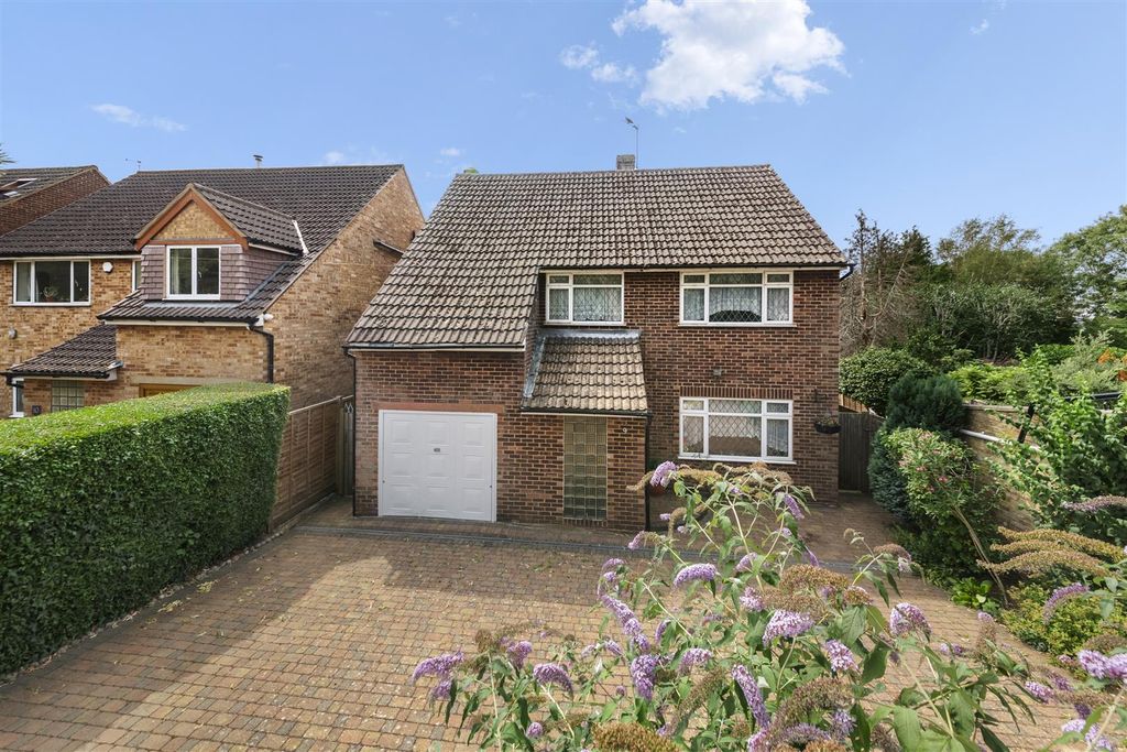 Property photo 1 of 17
