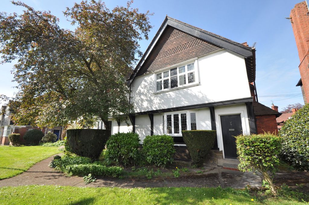 Property photo 1 of 34