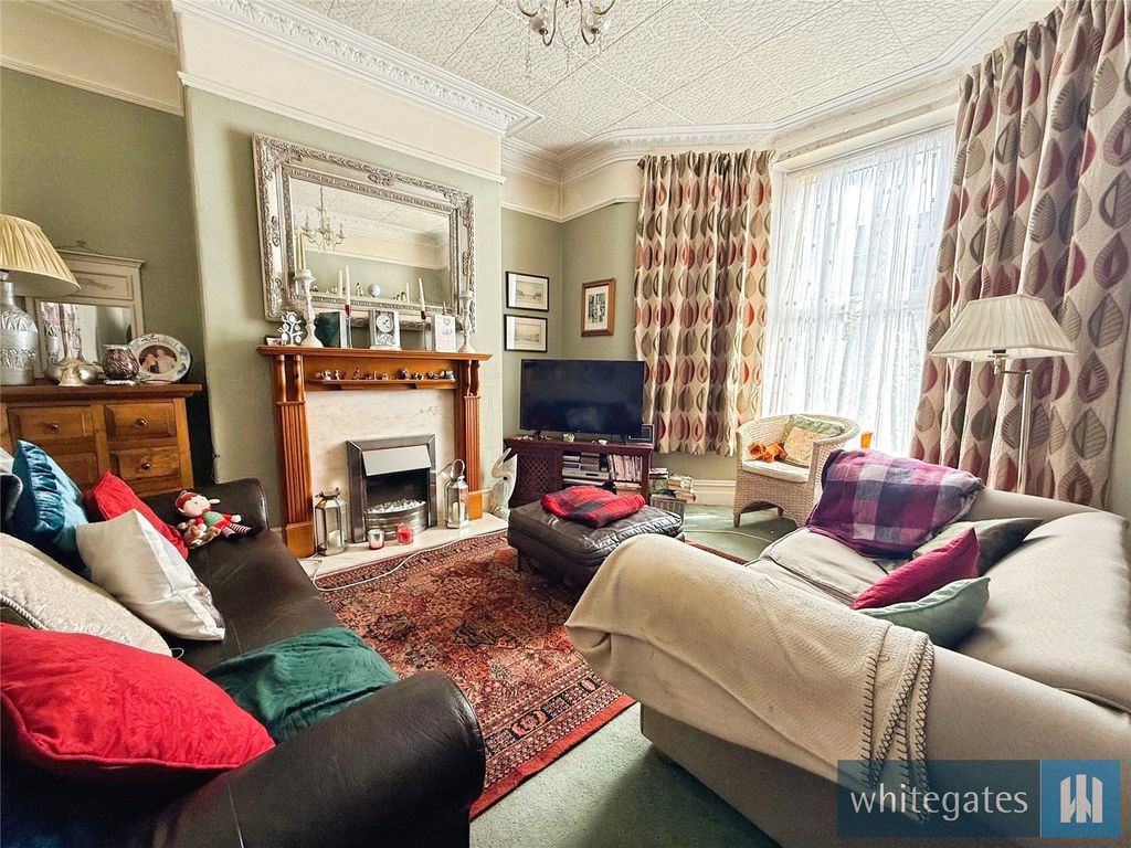 Property photo 3 of 18 Picture No. 05
