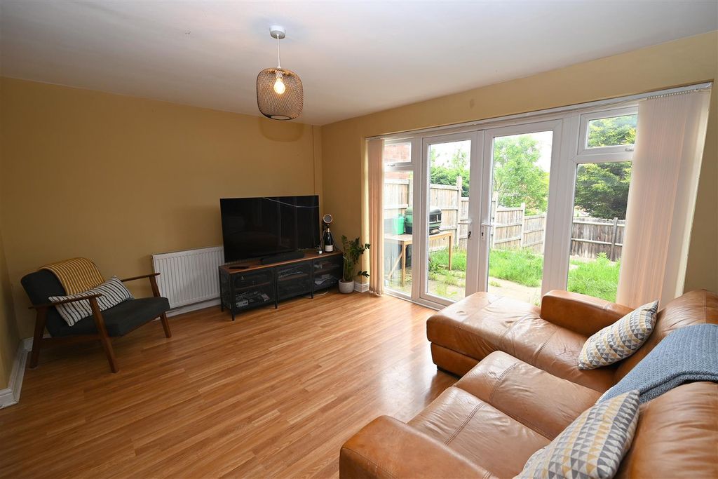 Property photo 3 of 15 Living Room.Jpg
