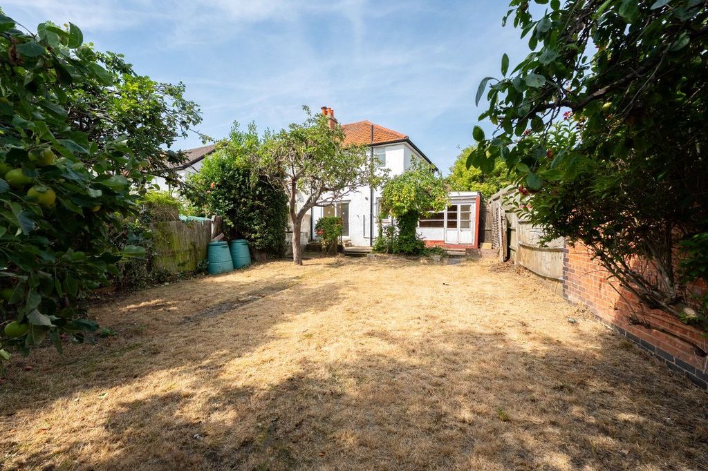 Property photo 2 of 17 Picture No. 03