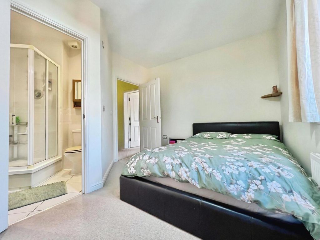 Property photo 3 of 15 Picture No. 04