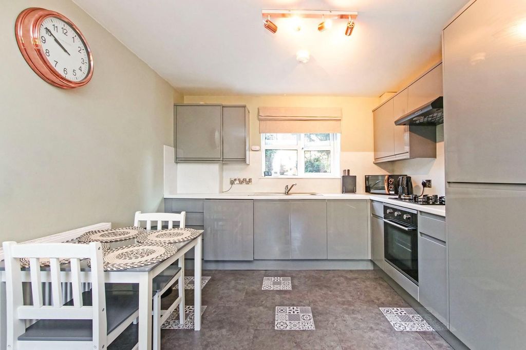 Property photo 3 of 12 5.Jpg