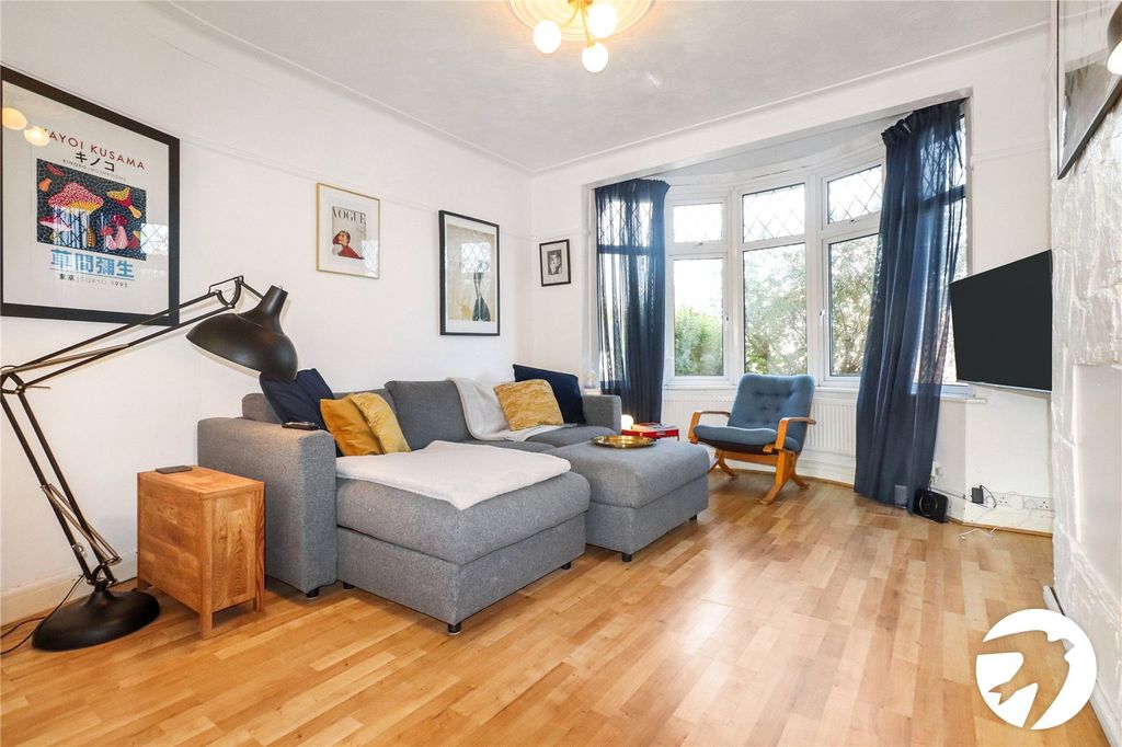 Property photo 3 of 21 Picture No. 03