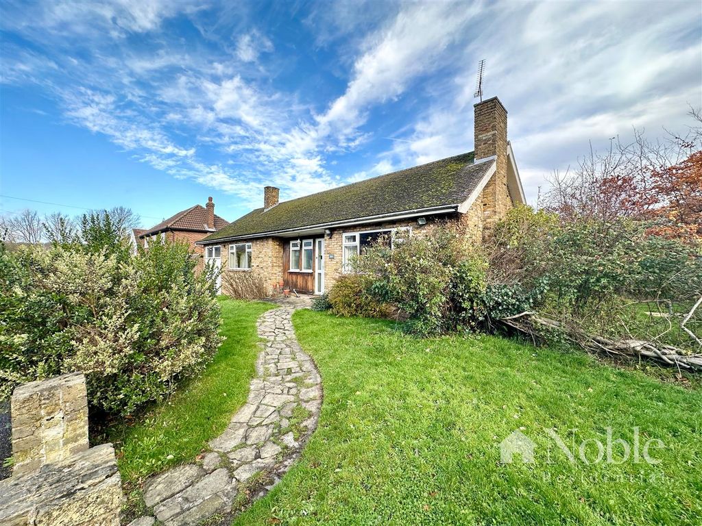 Property photo 1 of 17 External