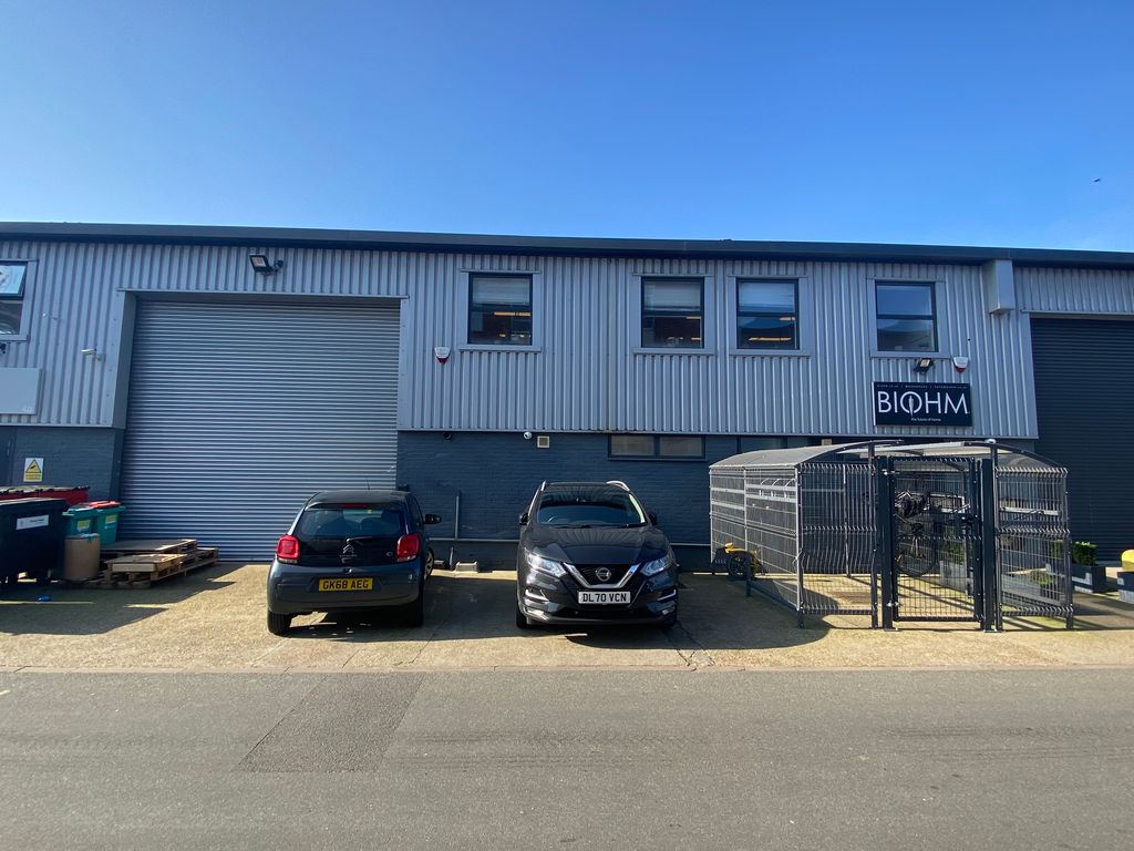 Property photo 1 of 3