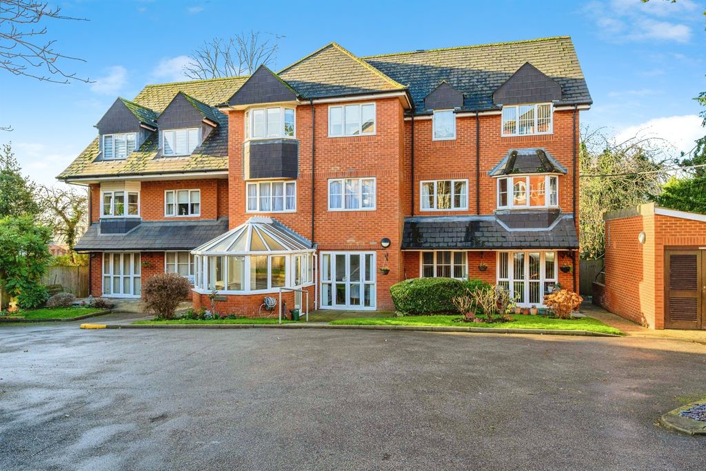 Property photo 1 of 11