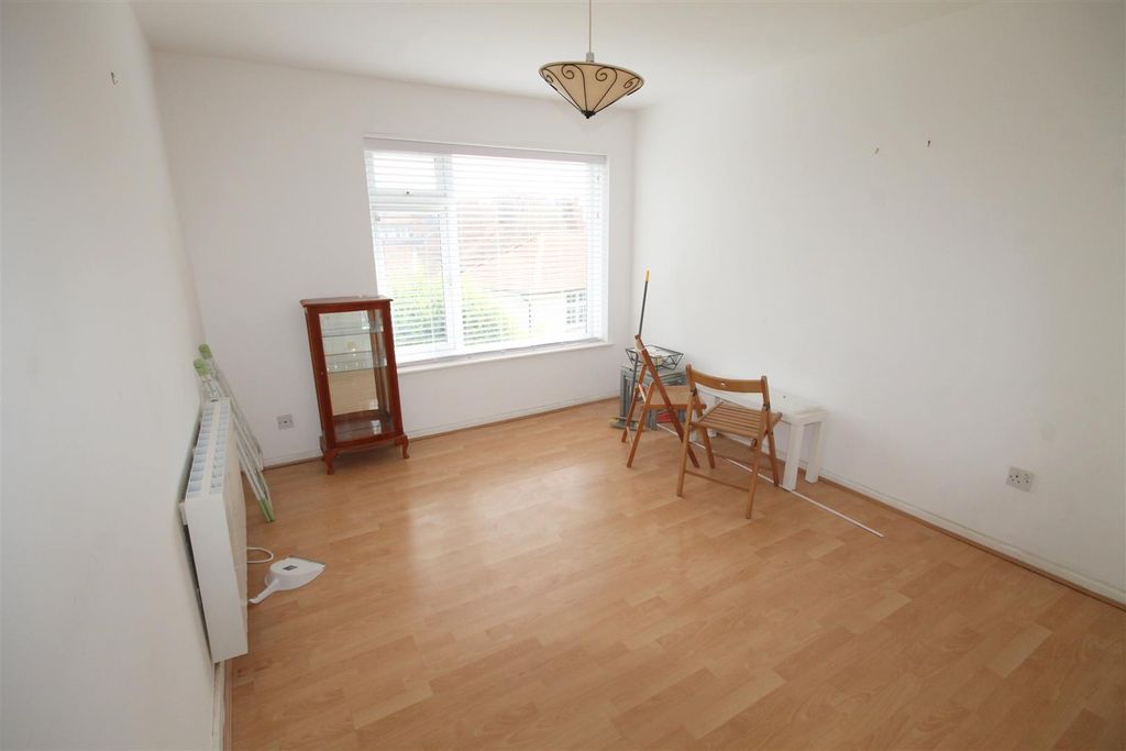 Property photo 3 of 10 Sr.Jpg