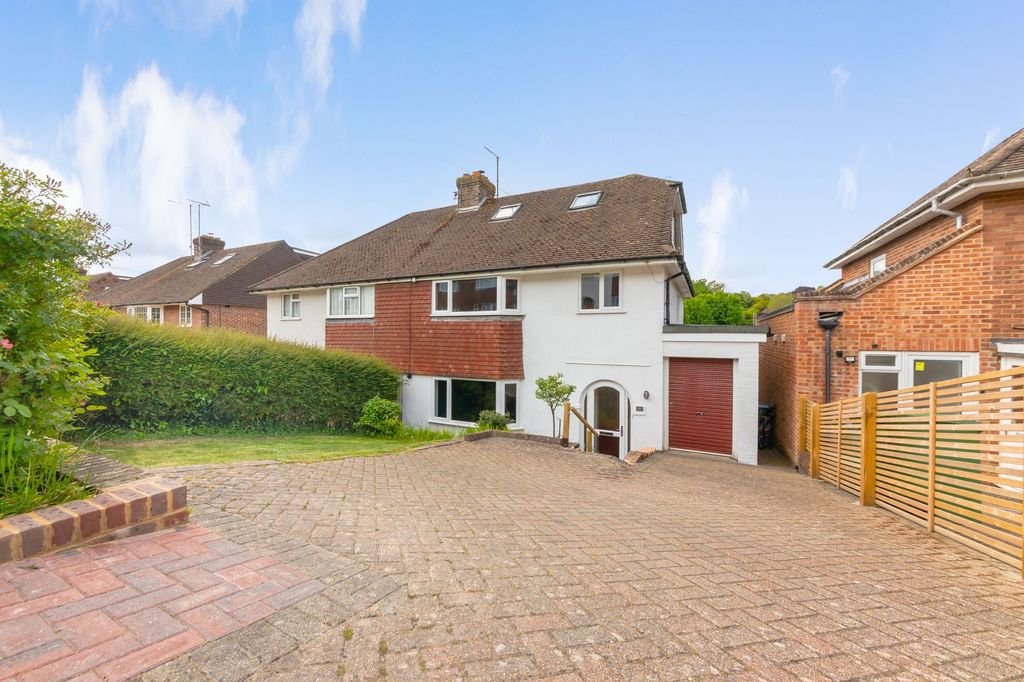 Property photo 1 of 26