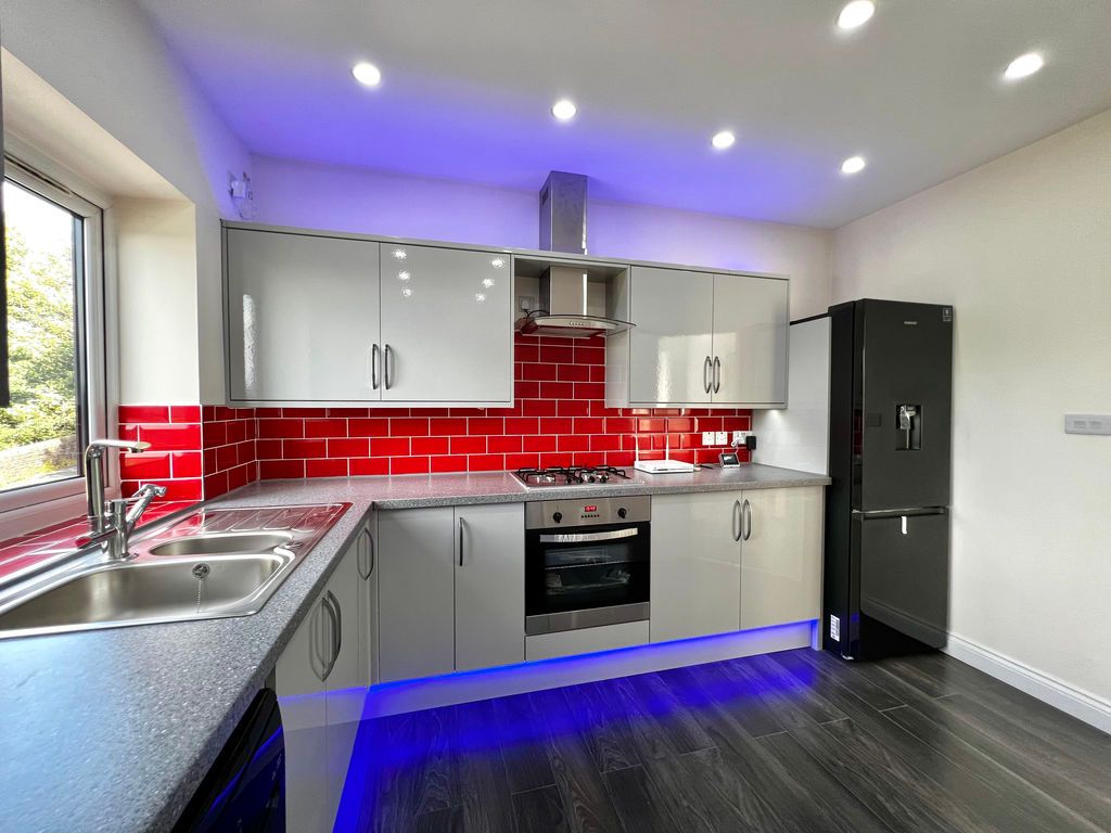 Property photo 2 of 54 Photo 82