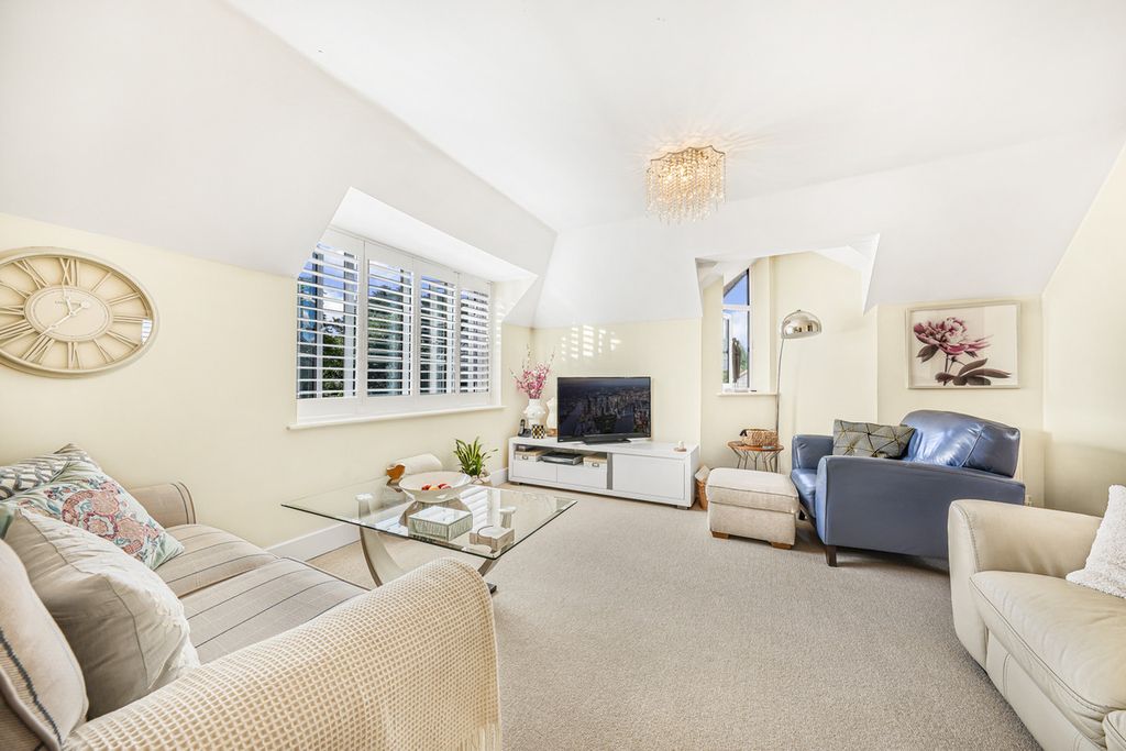 Property photo 2 of 29