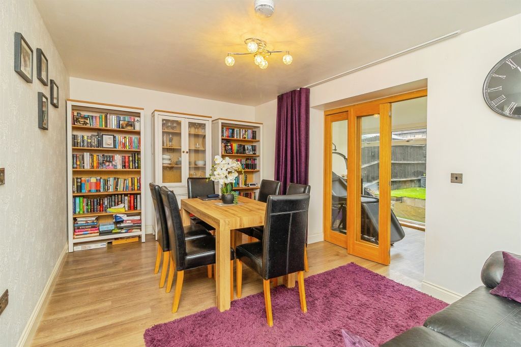 Property photo 3 of 18