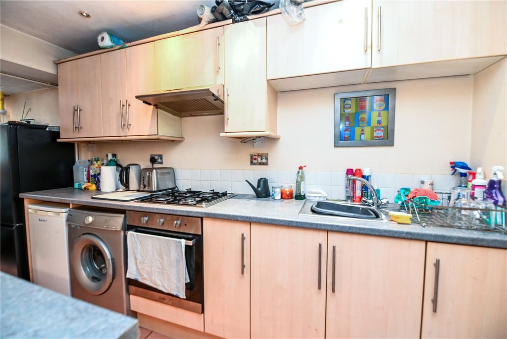 Property photo 2 of 15 Picture No. 11