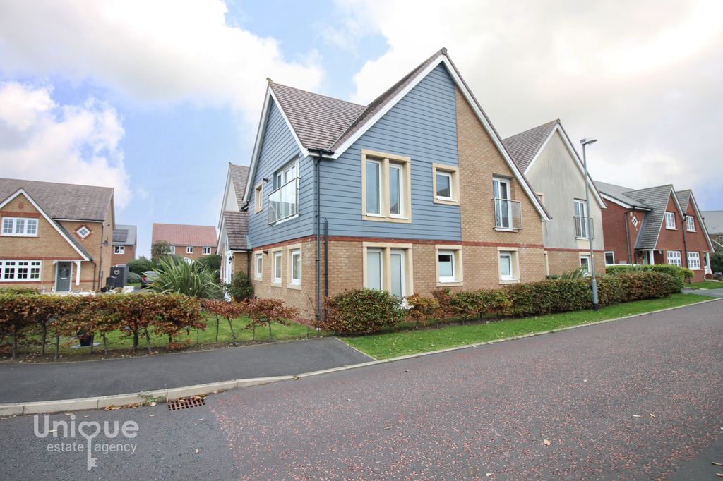 Additional image 18 of 2 bed flat for saleWindward Avenue, Fleetwood FY7