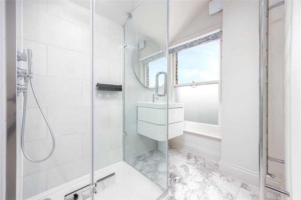 Additional image 6 of 2 bed flat for saleWoodstock Road, Oxford, Oxfordshire OX2