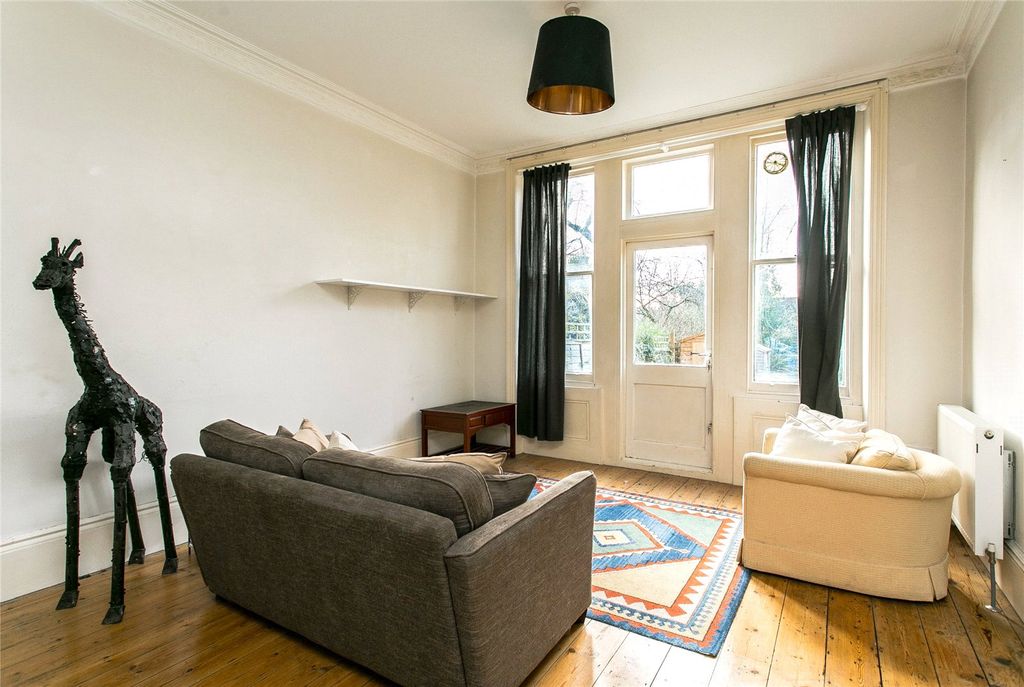 Property photo 1 of 12 Picture No. 02