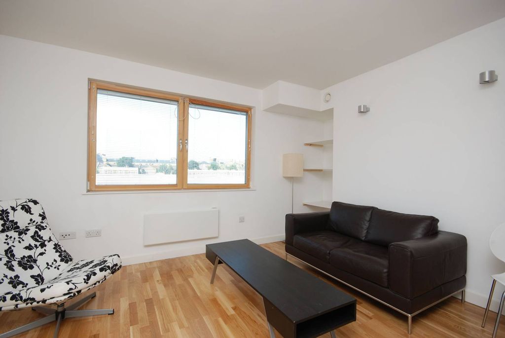 Property photo 2 of 7