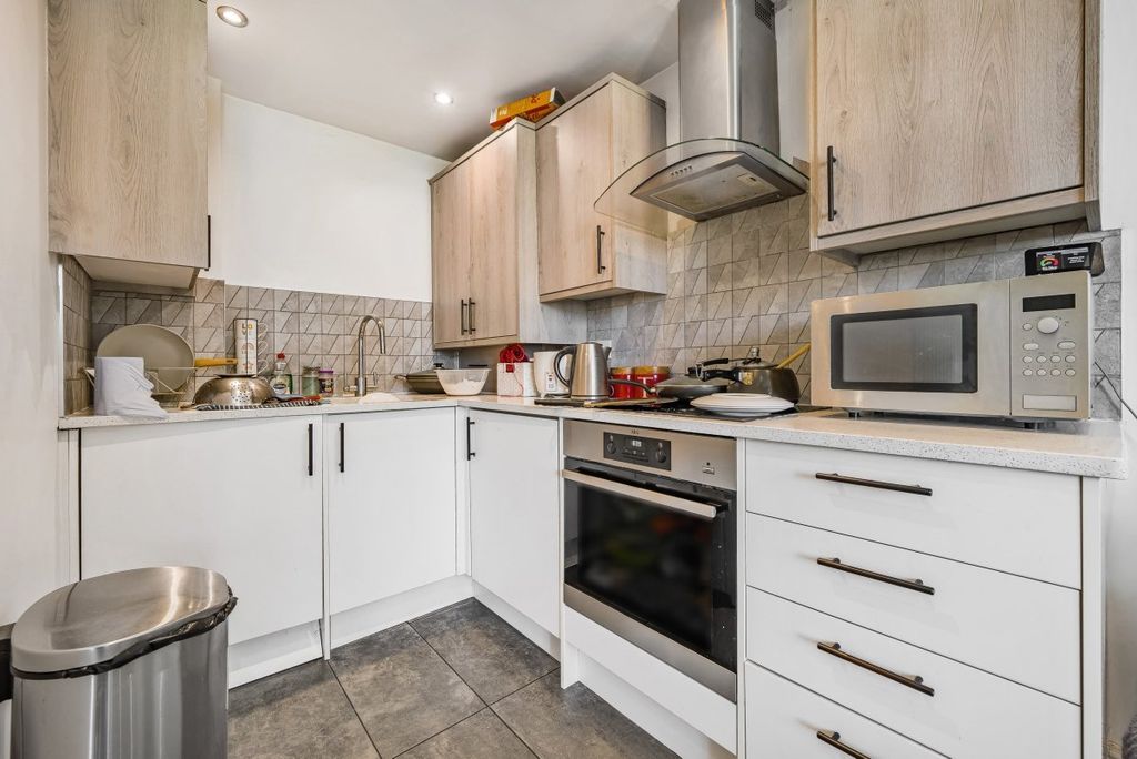 Property photo 3 of 6 992259 (3)c