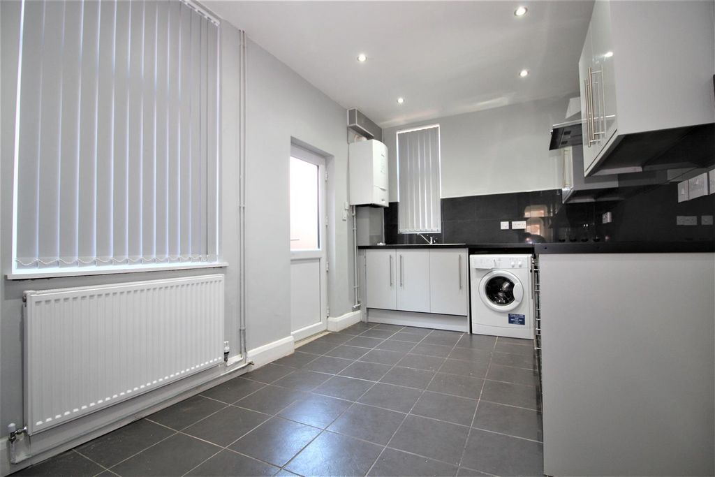 Property photo 3 of 10 Img_0828.Jpg