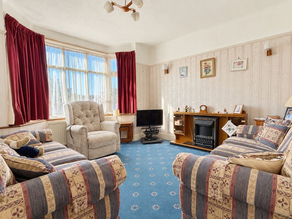 Property photo 3 of 13 Img_0453