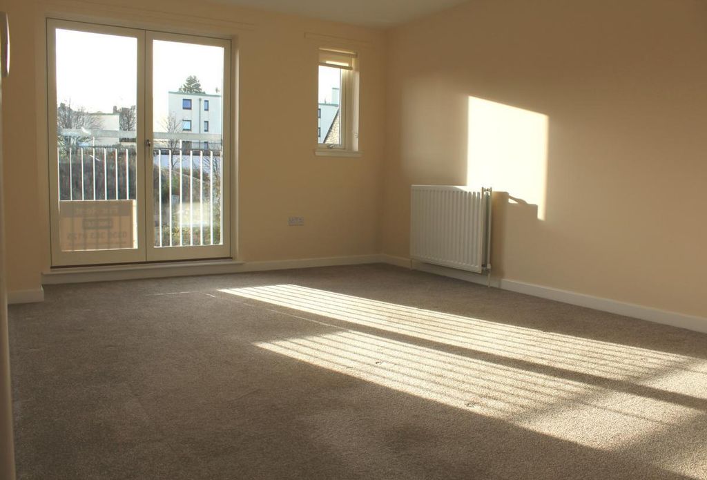 Property photo 3 of 5 Living Room