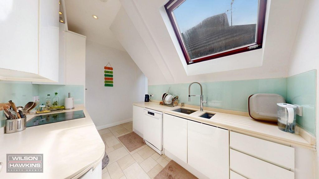 Property photo 3 of 15 Palmerston Court, 11 Elmfield Close - Wgtcqsvykwdi