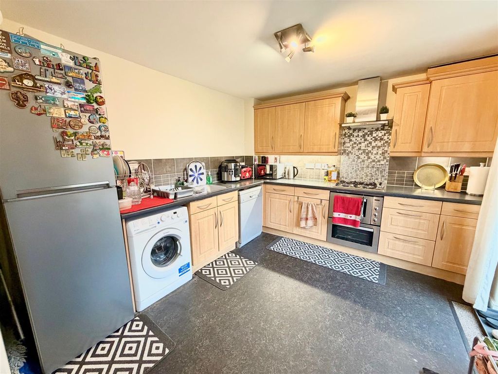 Property photo 3 of 16 Fourteen.Jpg