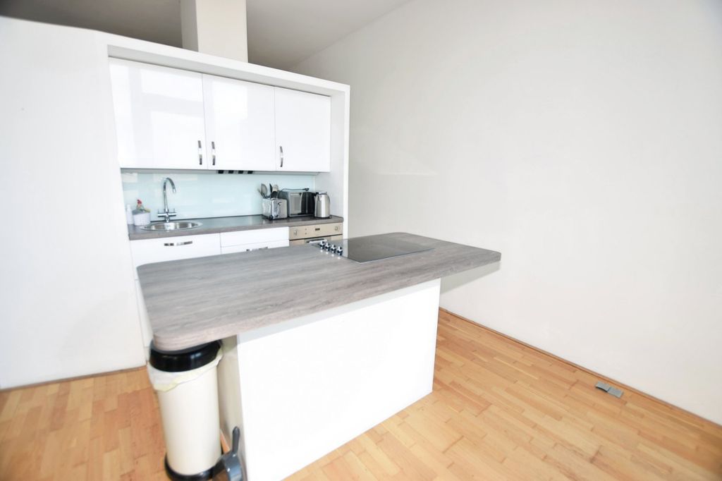 Property photo 2 of 15 Picture No. 07