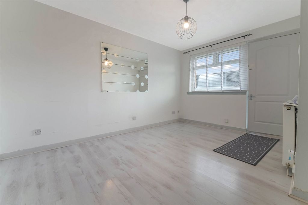 Property photo 2 of 13 Picture No. 02