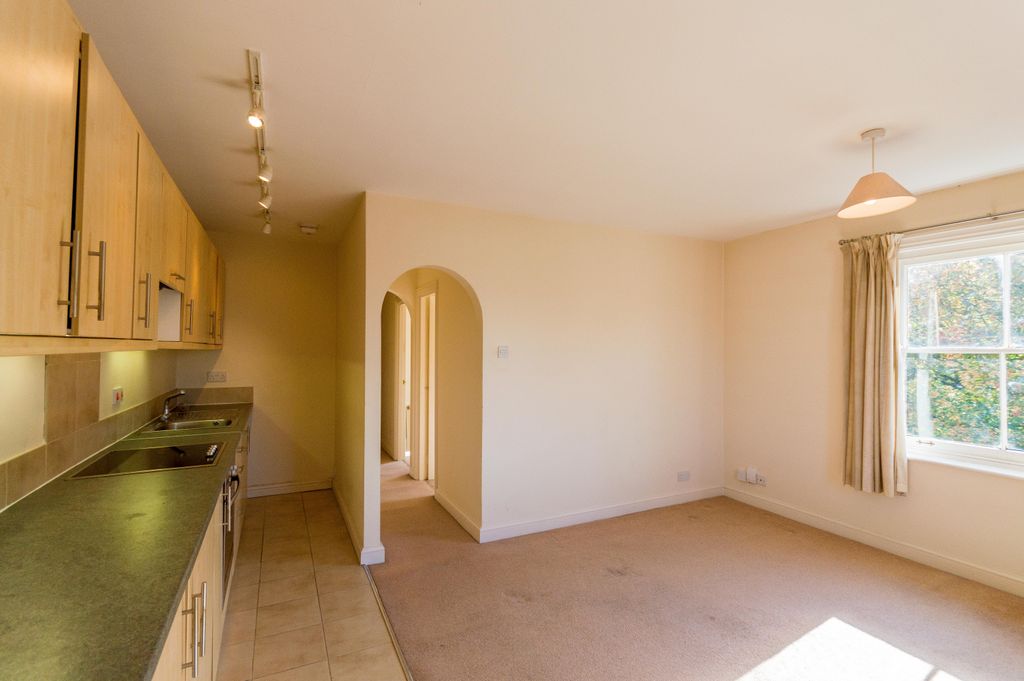 Property photo 3 of 8 Image