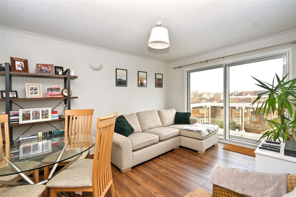 Property photo 2 of 10 Dsc_3323.Jpg