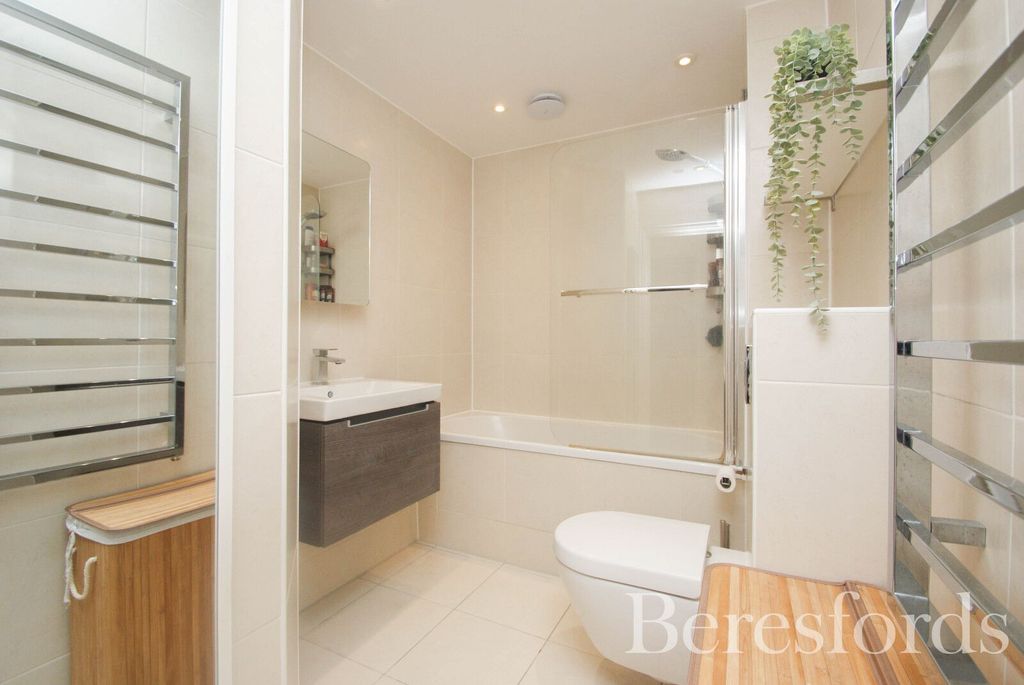 Property photo 2 of 9 Picture 2