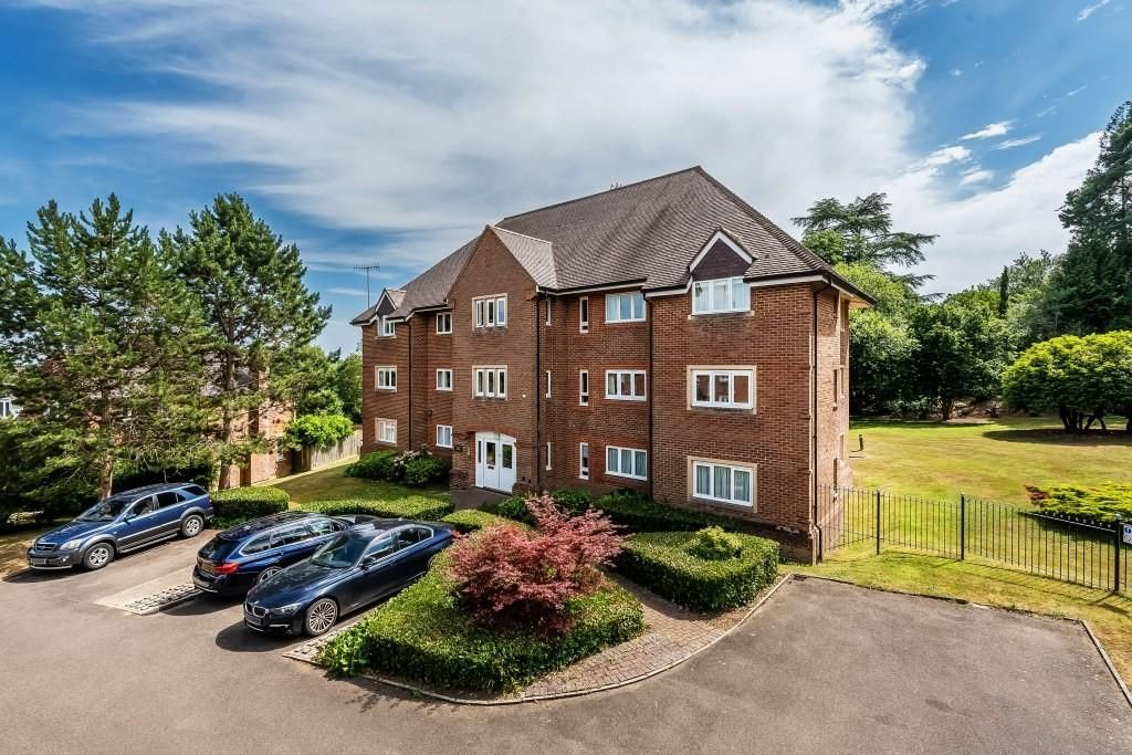 Property photo 1 of 13 2-Wisley-Court-14.Jpg