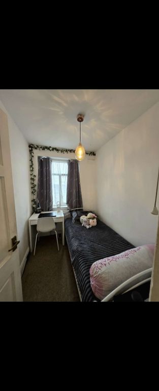 Property photo 3 of 9 Gallery