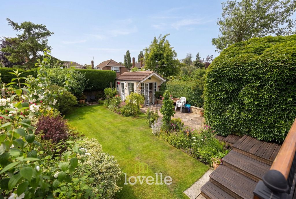 Property photo 3 of 32